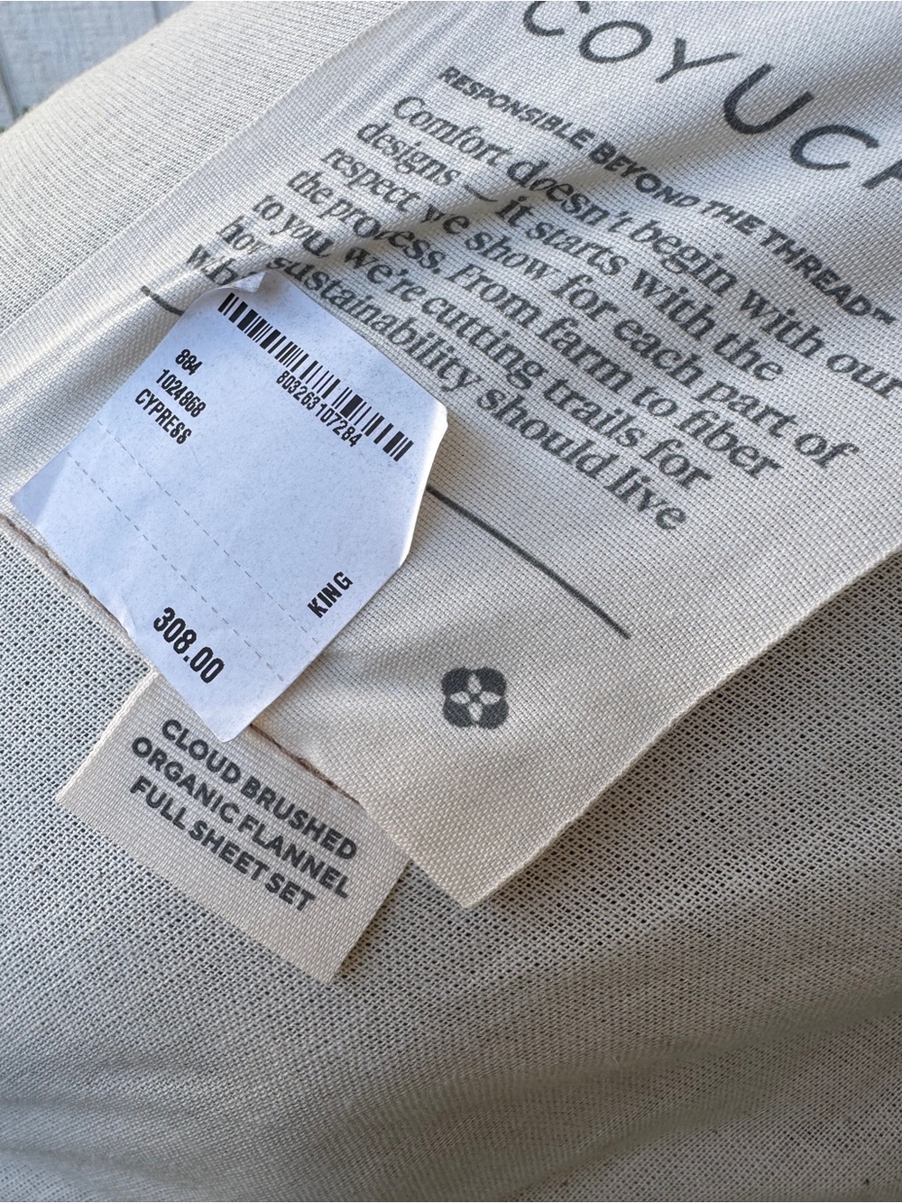 Coyuchi Cloud
Brushed™ Organic Flannel Sheet Set in Cypress New Queen $308 new - Picture 10 of 11